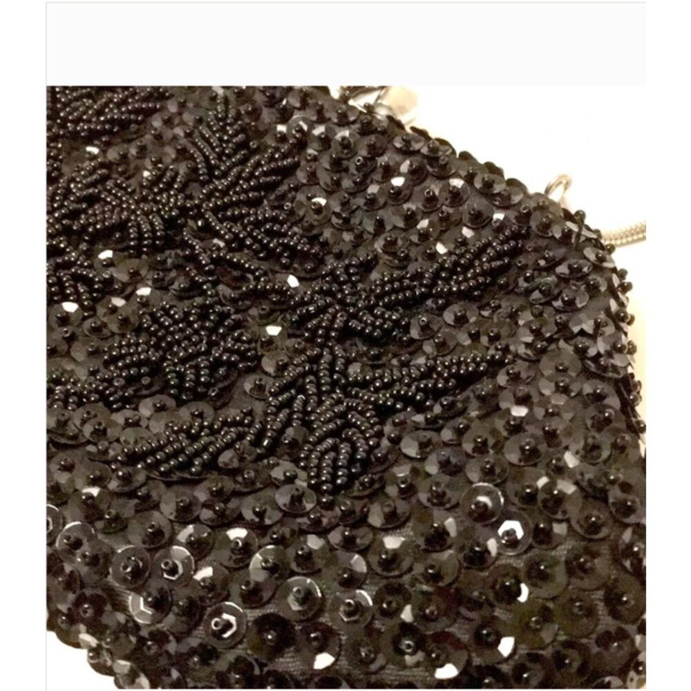 Clutch hand beaded & sequins 9”x5” in EUC elegant - Picture 7 of 8